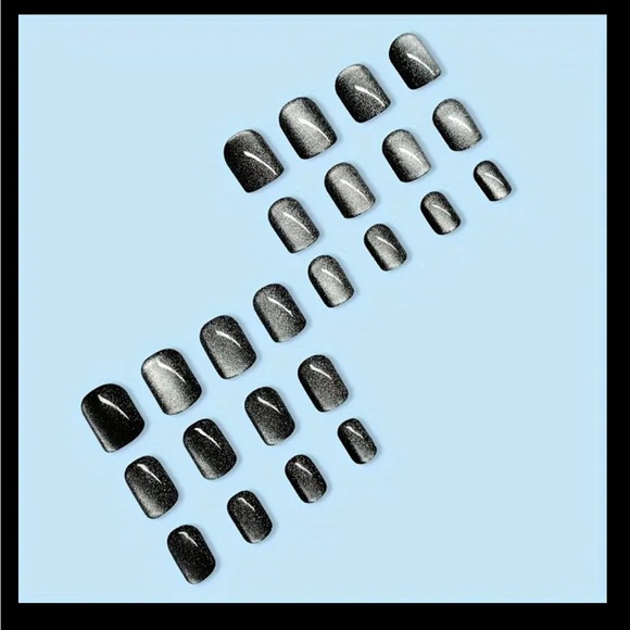 NWOT~ Full cover Press on nails, set of 24 count. Includes nail glue - Picture 5 of 8